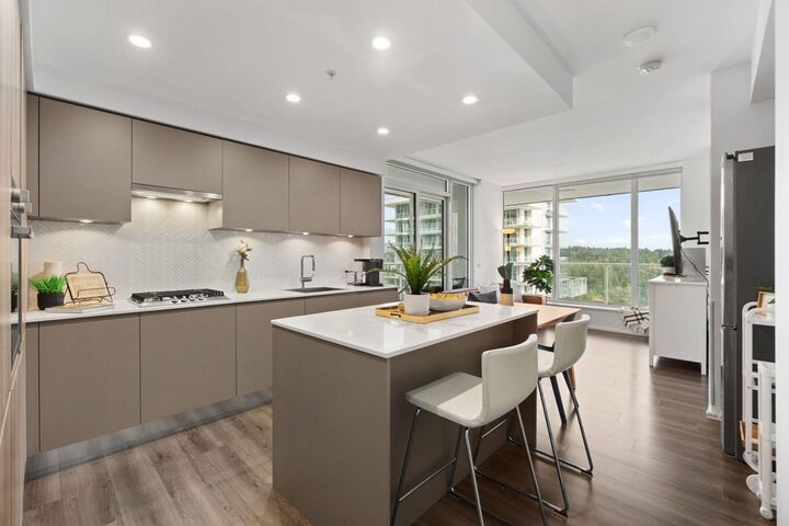 Property Photo:  3833 Evergreen Place 2801  BC V3J 0M2 