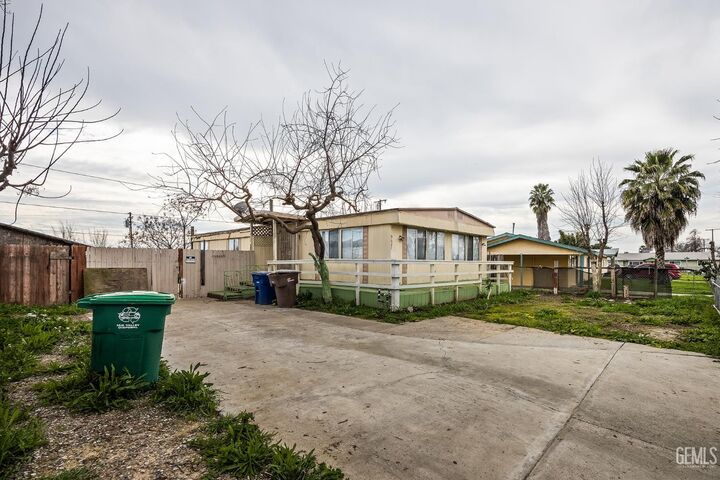Property Photo:  9631 Garden  CA 93230 