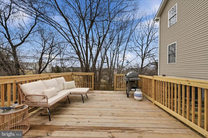 Property Photo:  322 Alsberry Street  VA 22657 