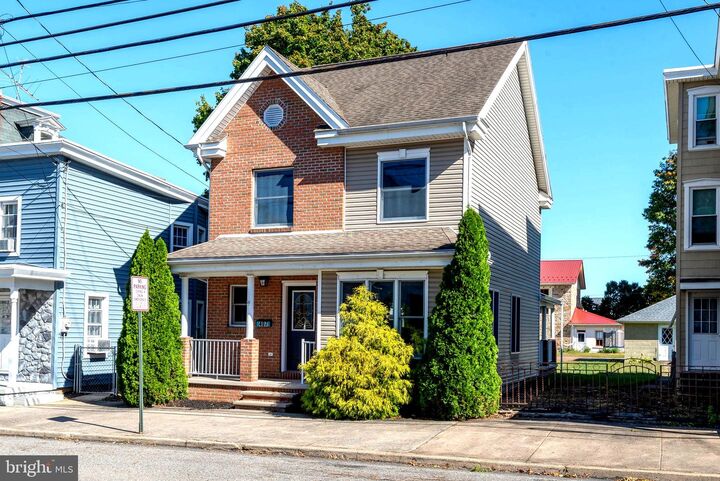 Property Photo:  407 Market Street  PA 17048 