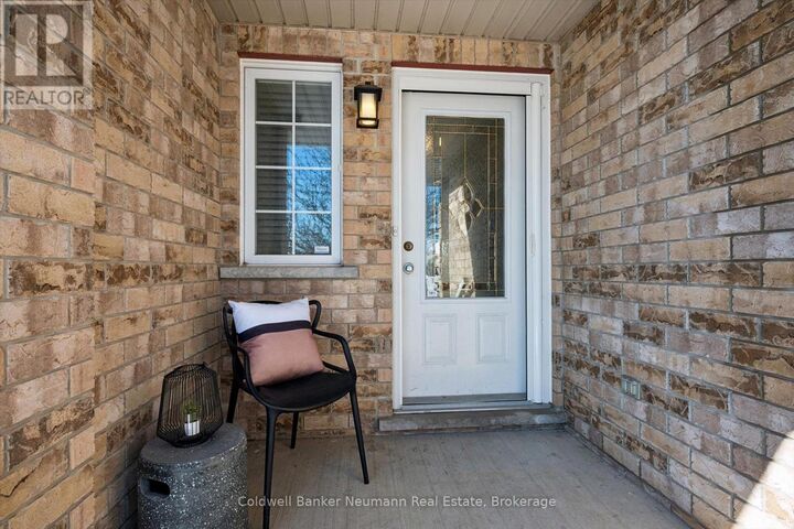 Photo de la propriété:  20 Shackleton Drive 37  ON N1E 0C5 