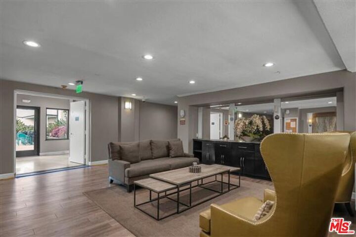 Property Photo:  838 Pine Ave  CA 90813 