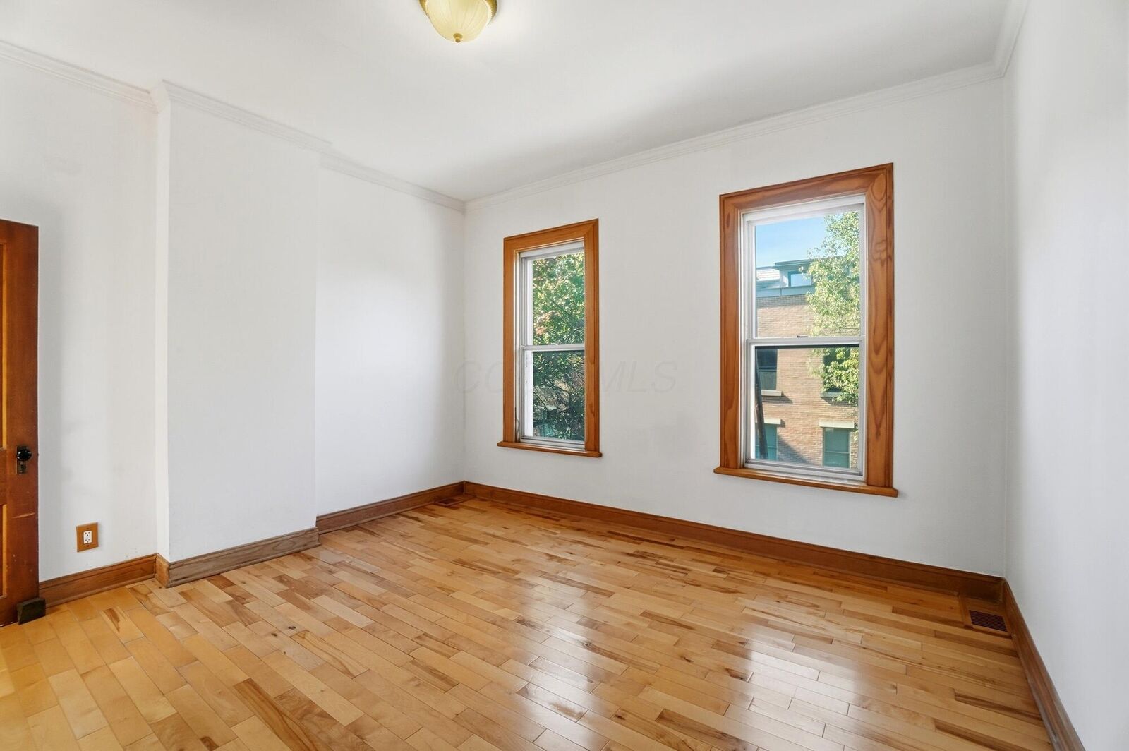 Property Photo:  628 S Grant Avenue  OH 43206 