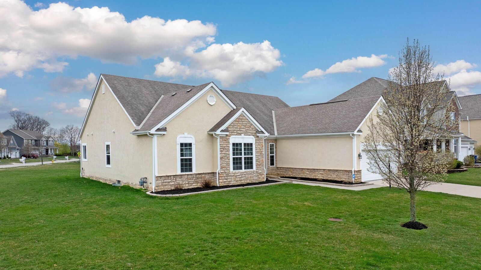 Property Photo: 4790 Sanctuary Drive OH 43082