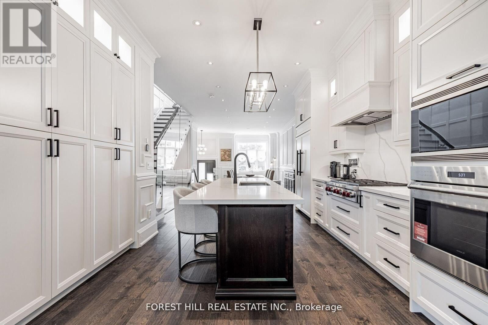 Property Photo: 117 Harlandale Avenue ON M2N 1P2