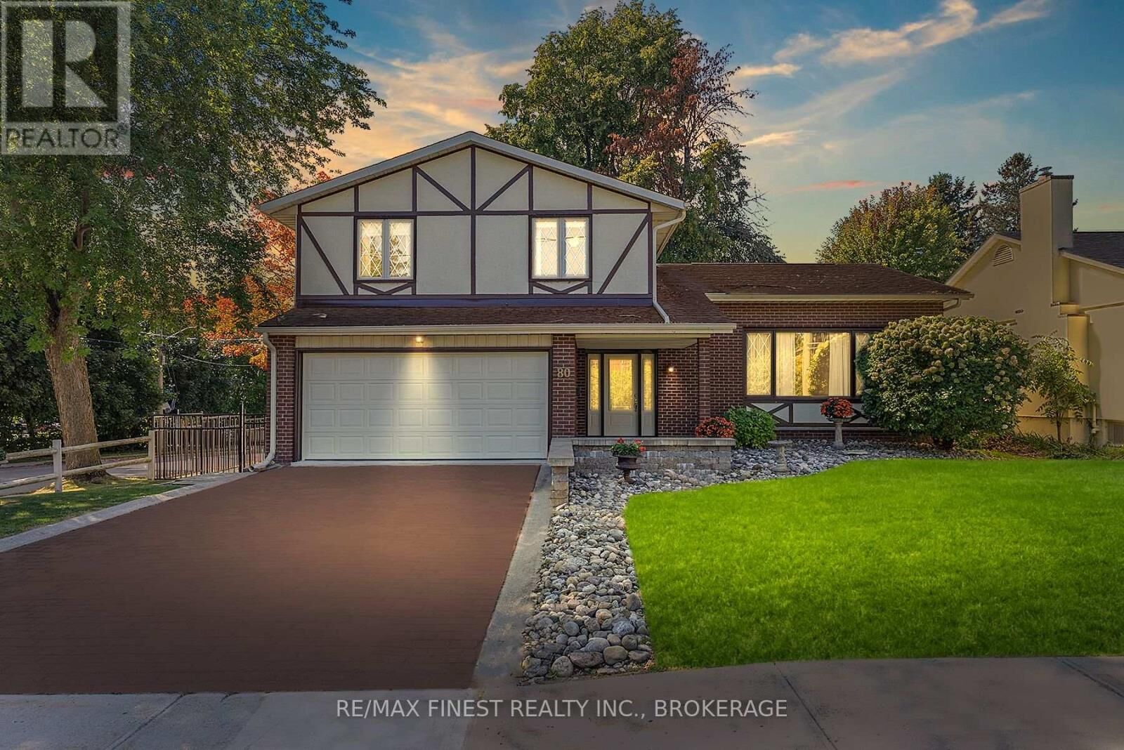 Property Photo: 80 Market Street ON K7G 2M3