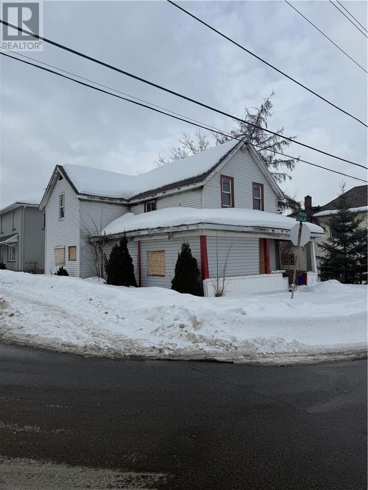 Property Photo:  243 Murray Street  ON P3B 2H6 