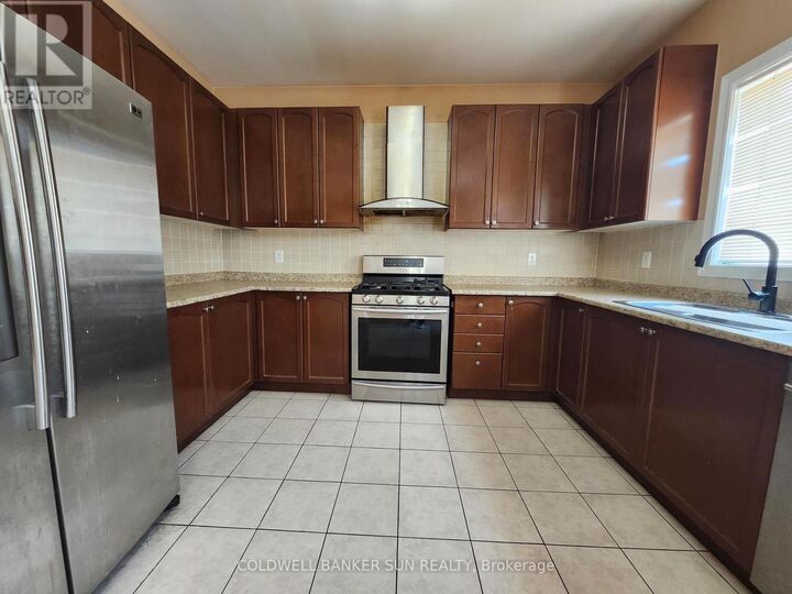 Property Photo:  31 Powell Drive Upper  ON L6R 0L1 