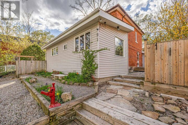 Property Photo:  91 King Street West  ON L7E 1A2 