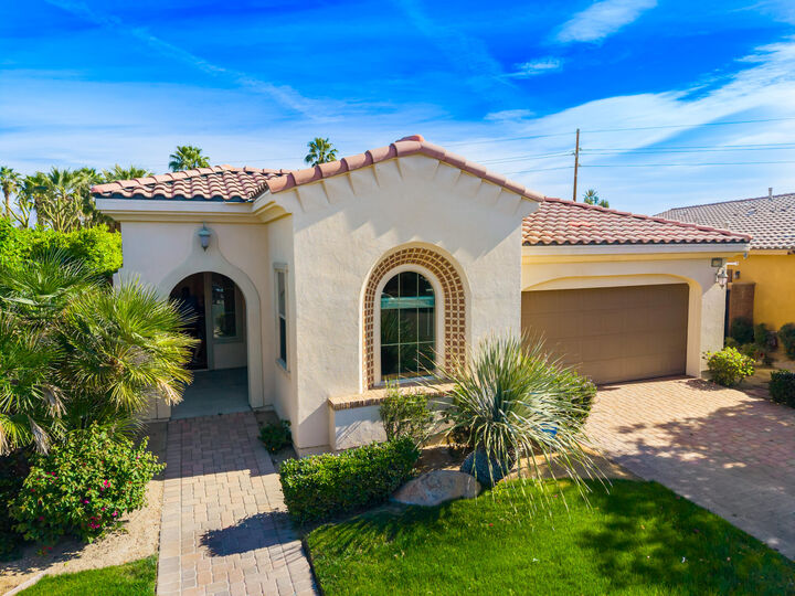 Property Photo: 51120 Mystic Tyme Drive CA 92201