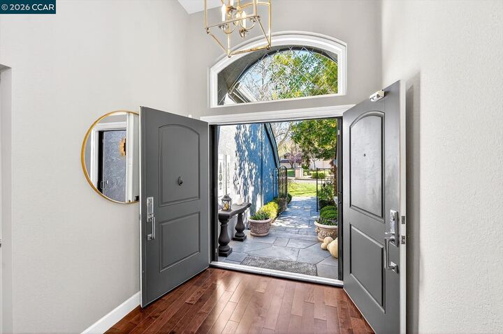 Property Photo: 29 Deer Meadow Pl CA 94506