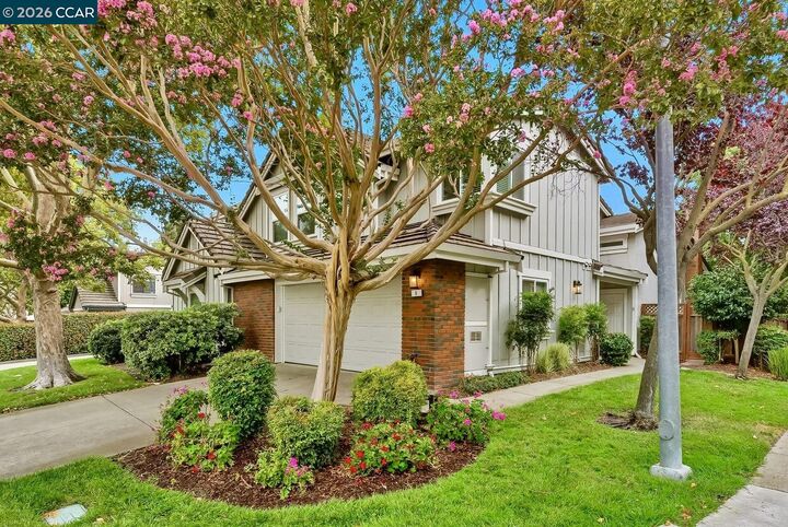 Property Photo:  5 San Carlo Ct  CA 94526 