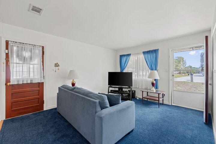 Property Photo:  106 SW Cedar Avenue  FL 32548 