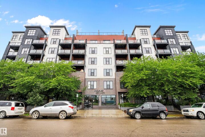 Property Photo: 10518 113 Street NW 406 AB T5H 0C6