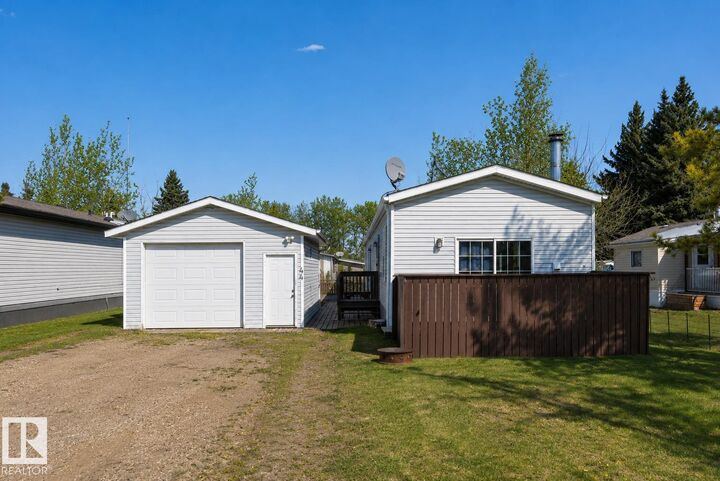 Property Photo: 44 Village Green Mobile Home Park AB T0C 2T0