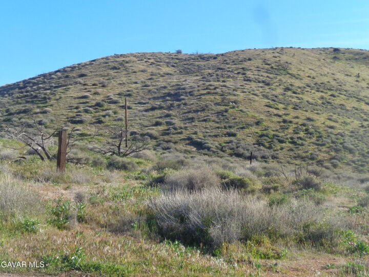 Property Photo:  1800 Katee Lane  CA 93550 