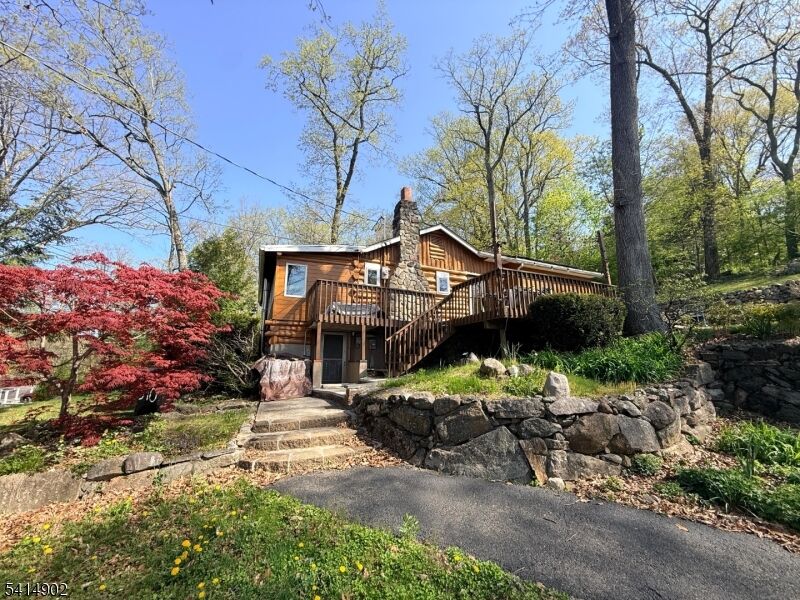 Property Photo:  390 Lakeview Ave  NJ 07456 