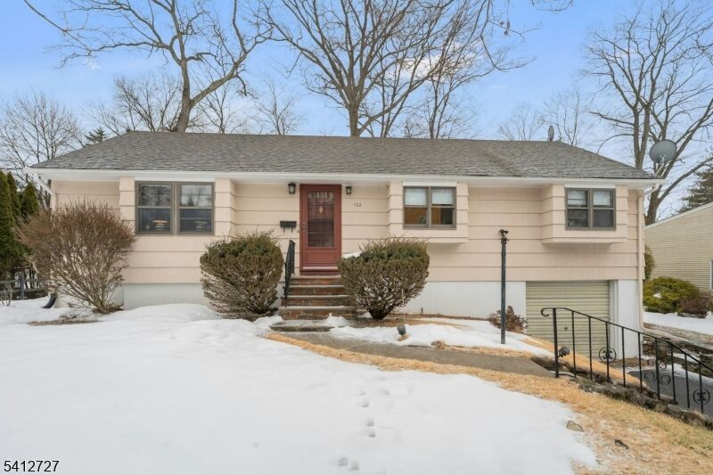 Property Photo: 122 Orchard Pl NJ 07446