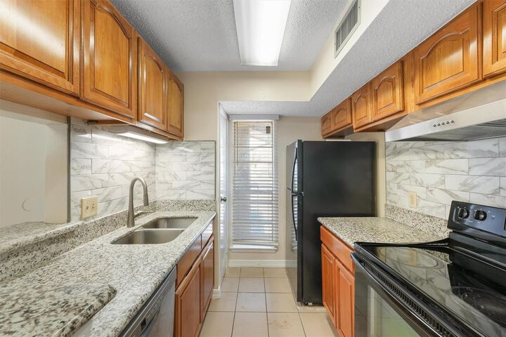 Property Photo:  9221 Imogene Street 9221  TX 77036 