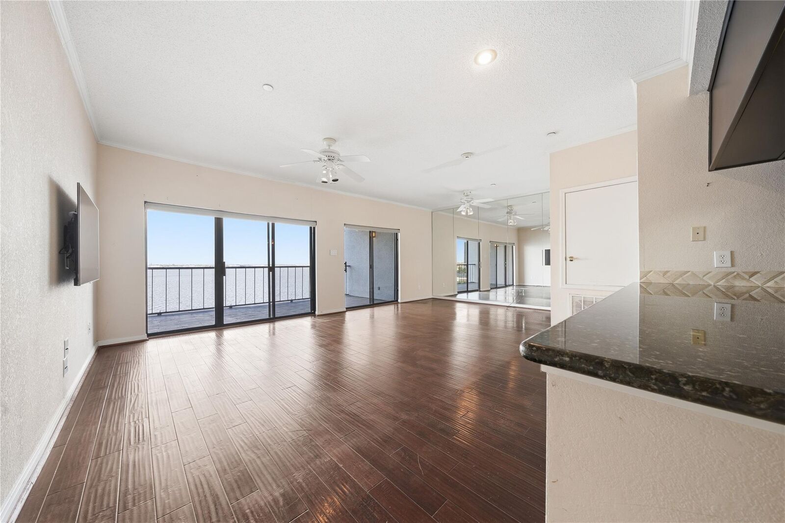 Property Photo:  351 Lakeside Lane 304  TX 77058 