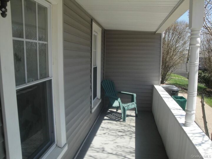 Property Photo:  44 Wayne Avenue 3  NY 10901 