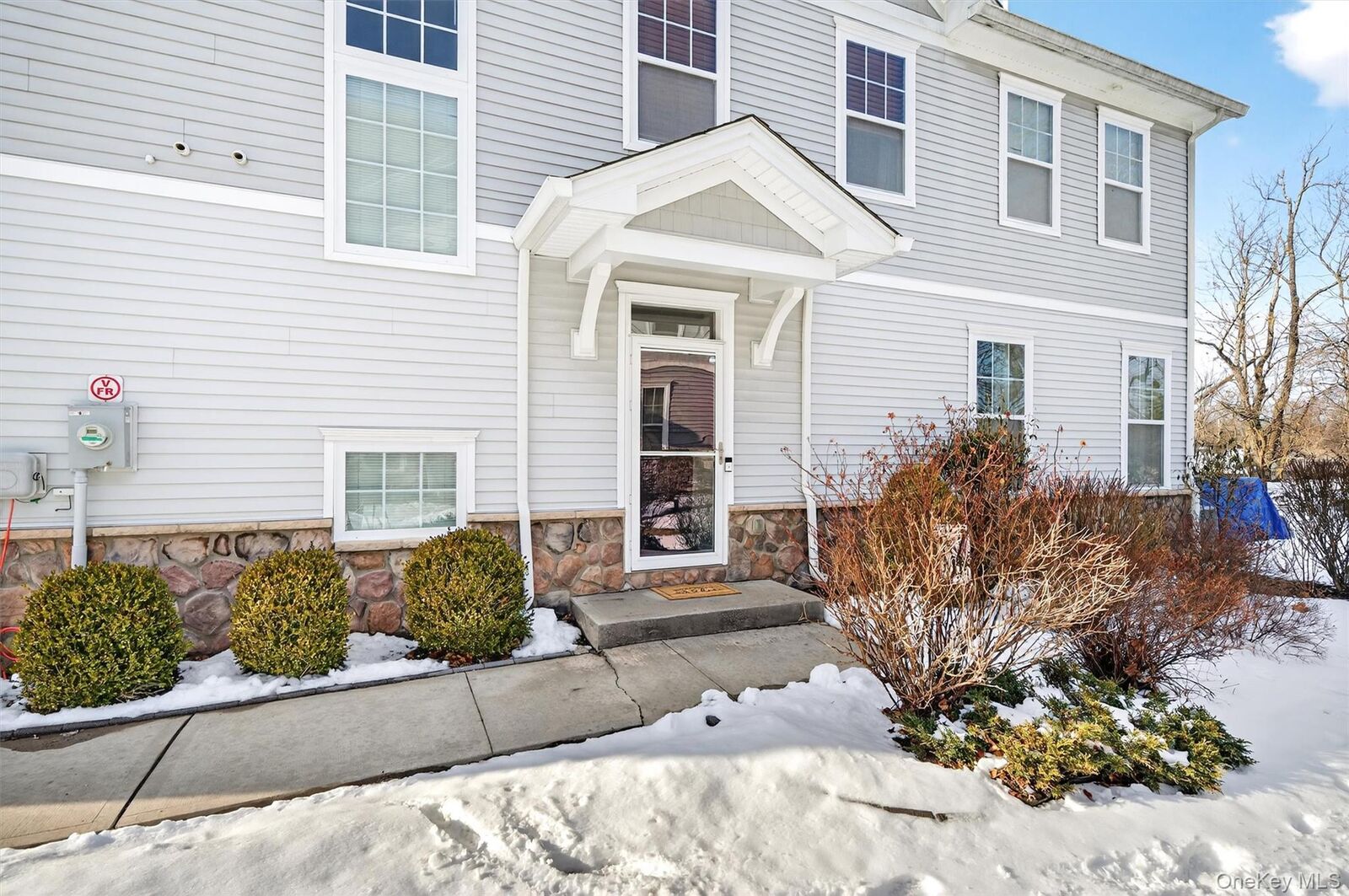 Property Photo:  131 Meadow View Drive  NY 10940 