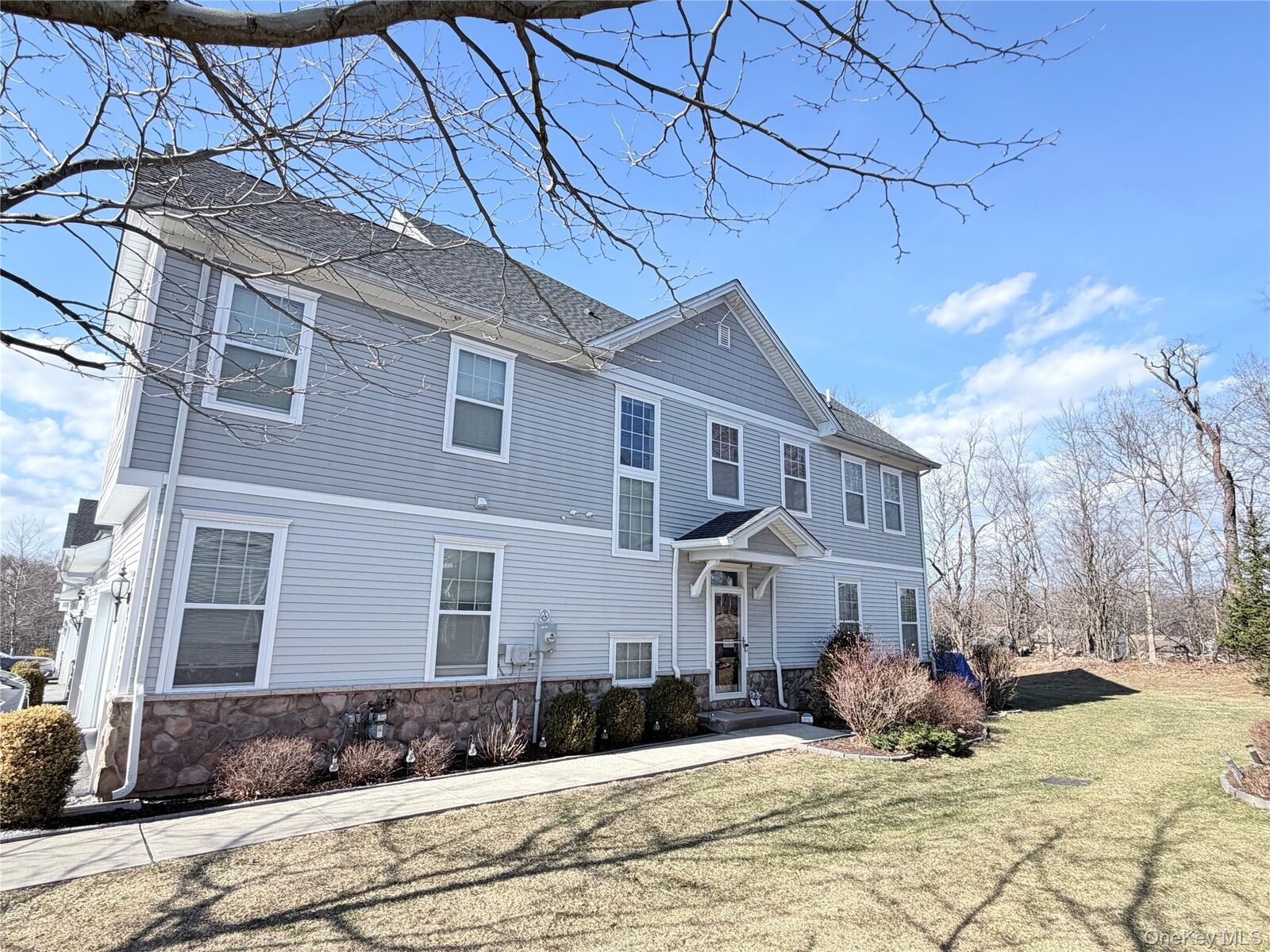 Property Photo:  131 Meadow View Drive  NY 10940 
