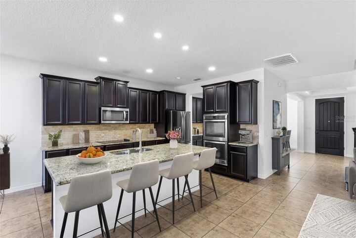 Property Photo: 14978 Fells Lane FL 32827