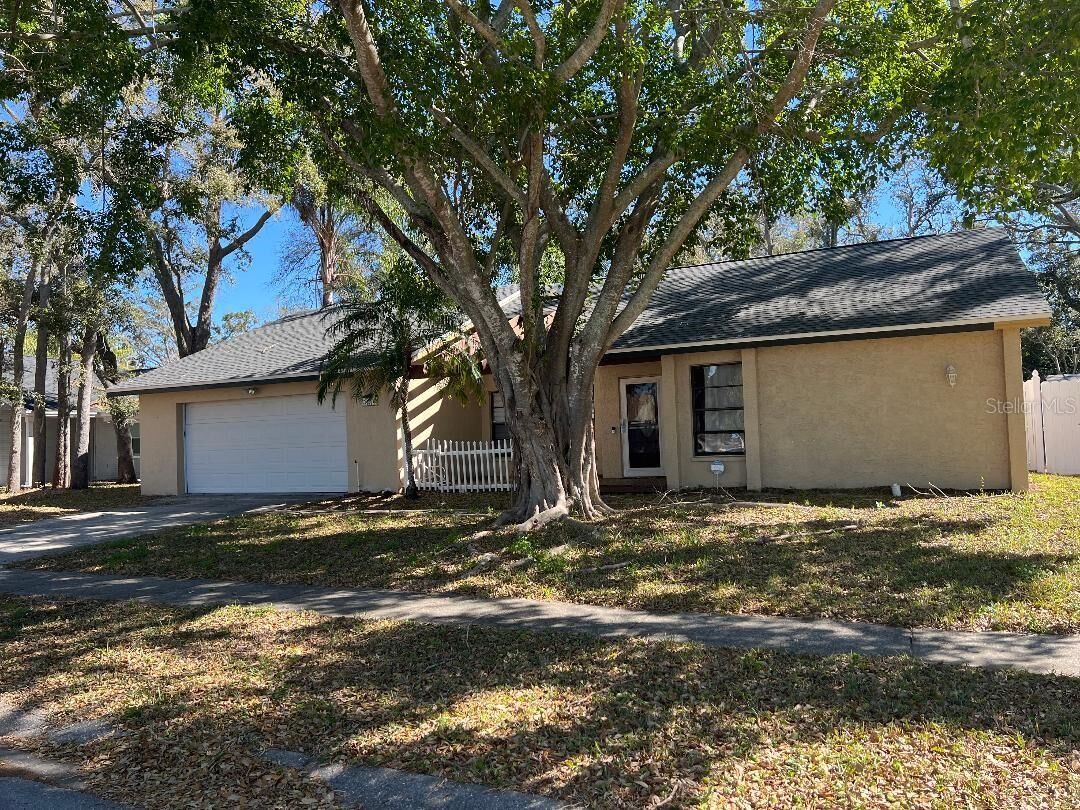 Property Photo: 200 Arbor Drive W FL 34683