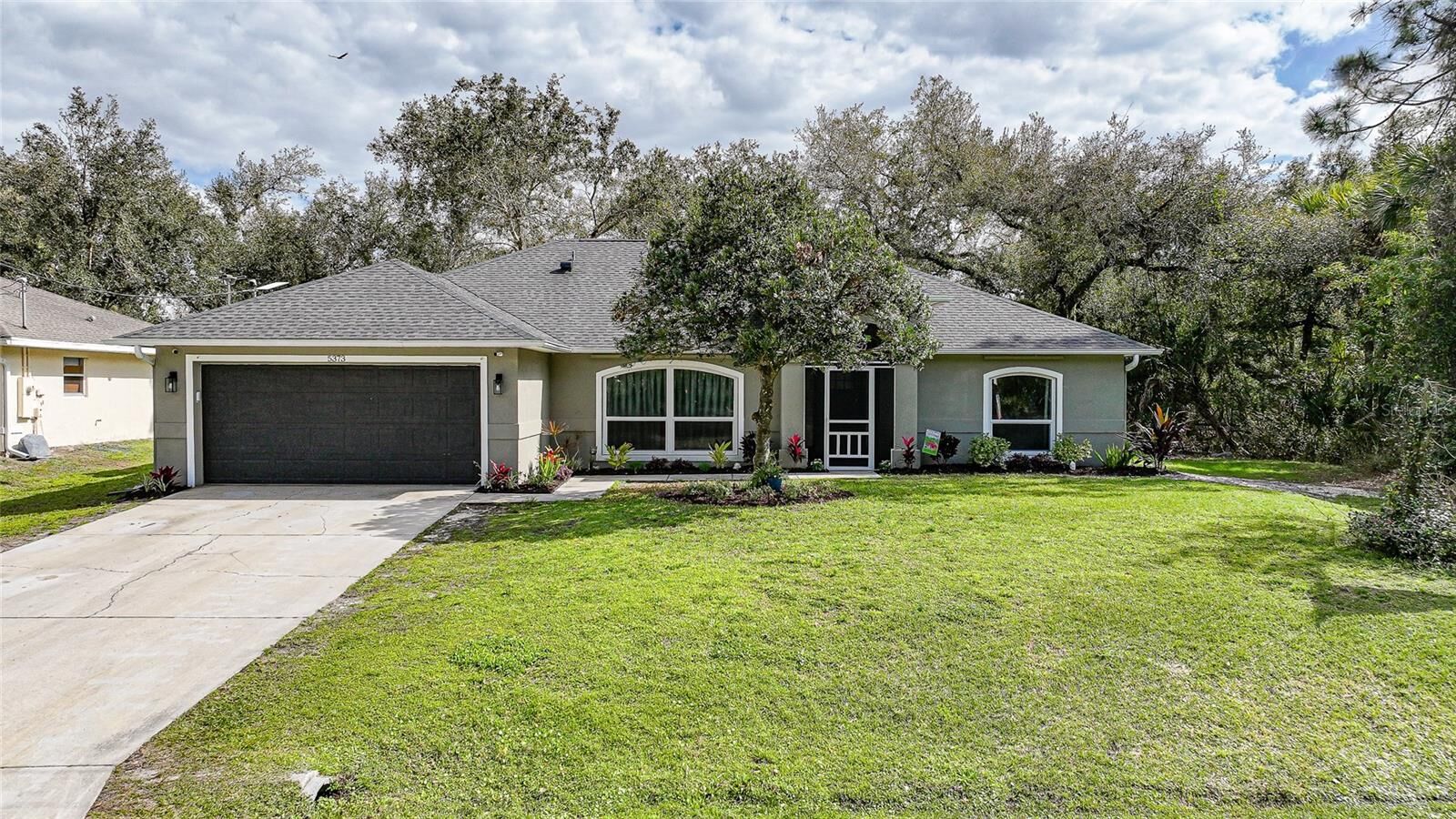Property Photo: 5373 Mandrake Terrace FL 34291