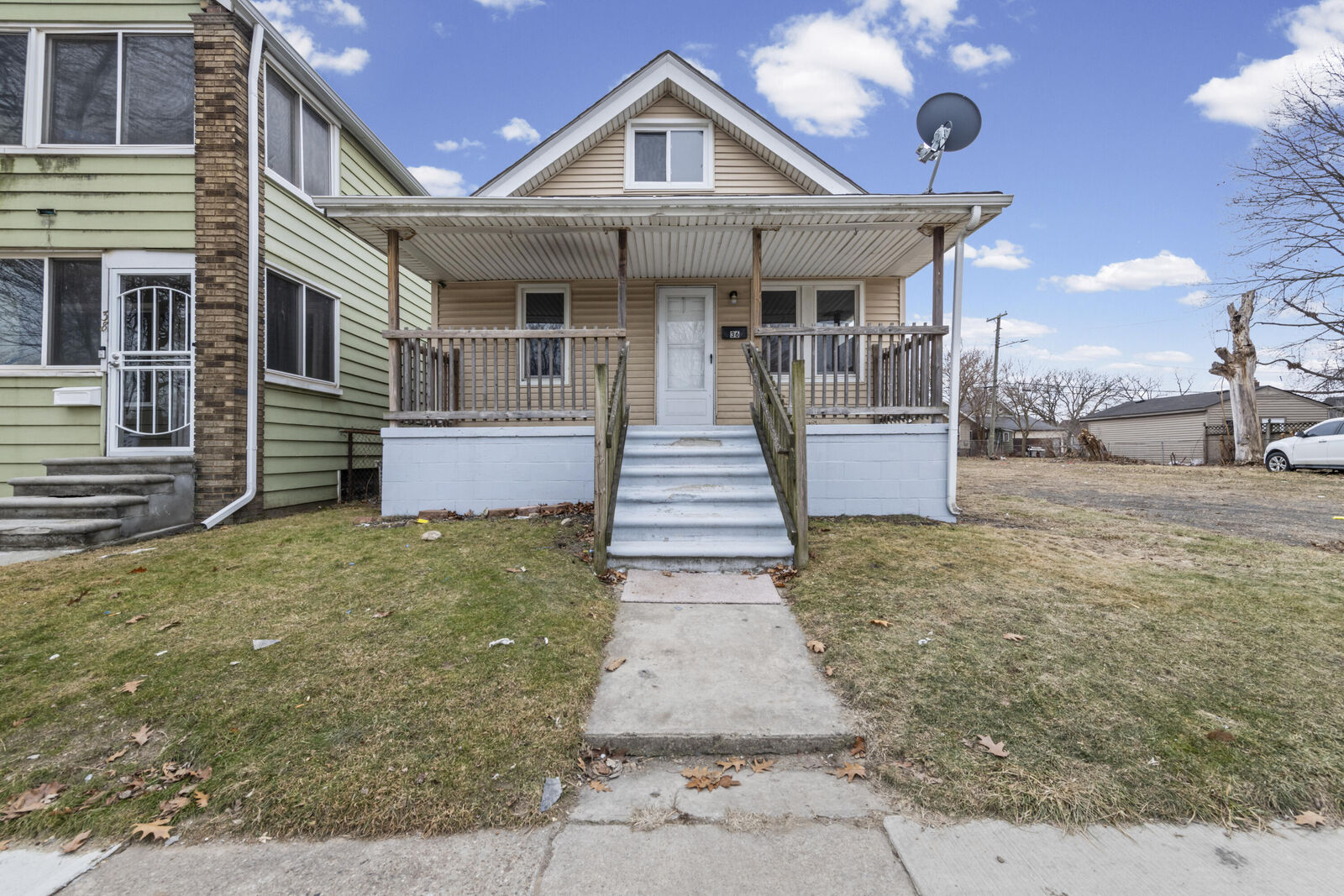 Property Photo:  36 E Charlotte Avenue  MI 48229 