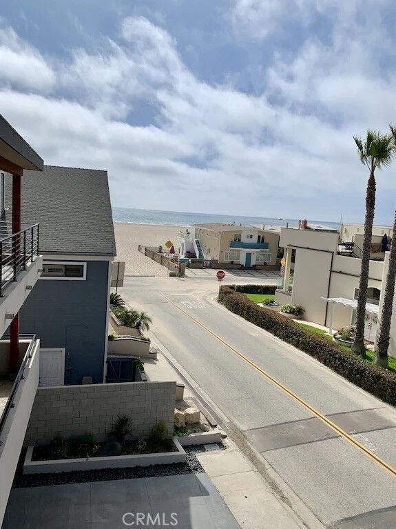 Property Photo:  116 W Channel Islands Boulevard  CA 93035 