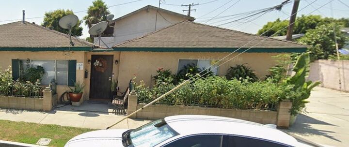 Property Photo: 150 W 49th CA 90805