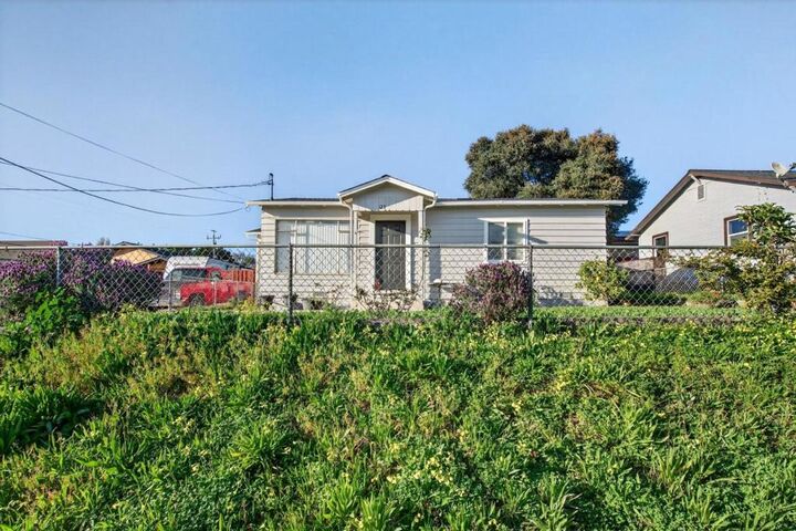 Property Photo:  123 Prado Street  CA 93906 