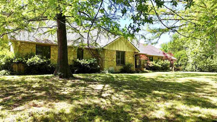 Property Photo:  80 Elmwood  OK 74601 