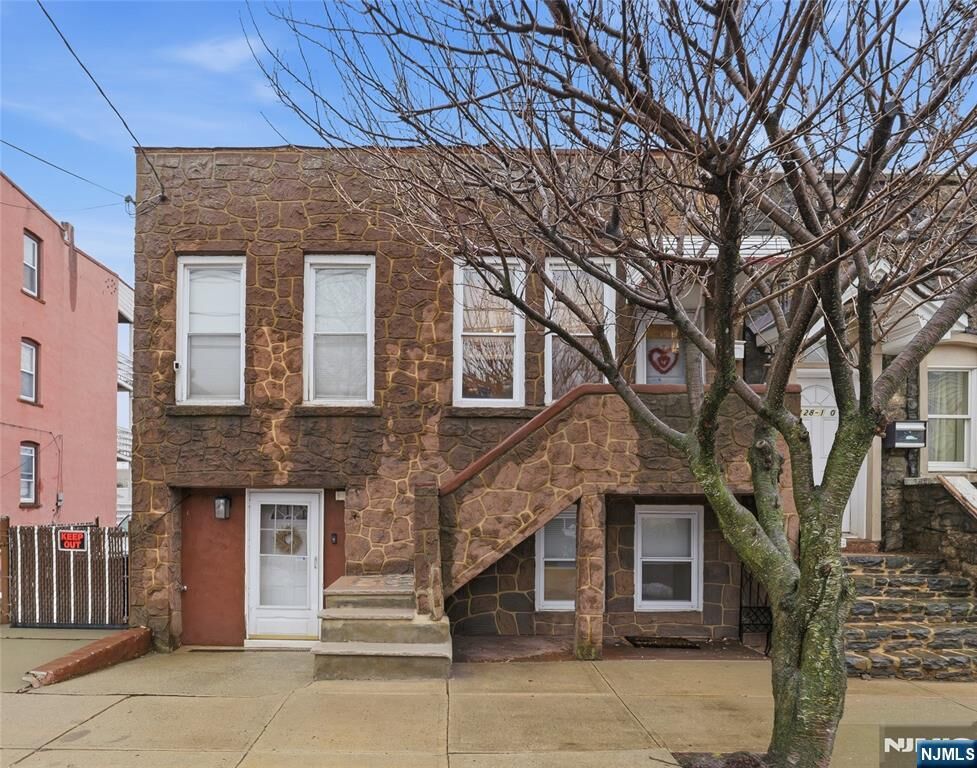 Property Photo:  132 Heckel Street  NJ 07109 