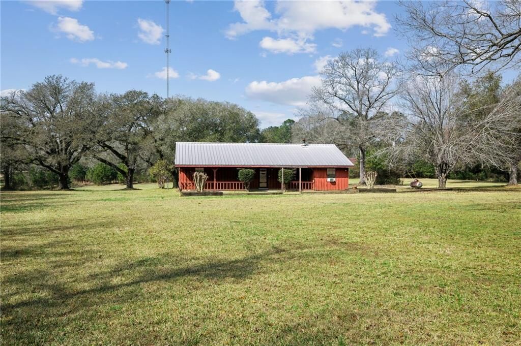 Property Photo: 42291 Seal Road LA 70438
