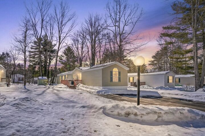 Property Photo:  117 Colonial Village  NH 03878 