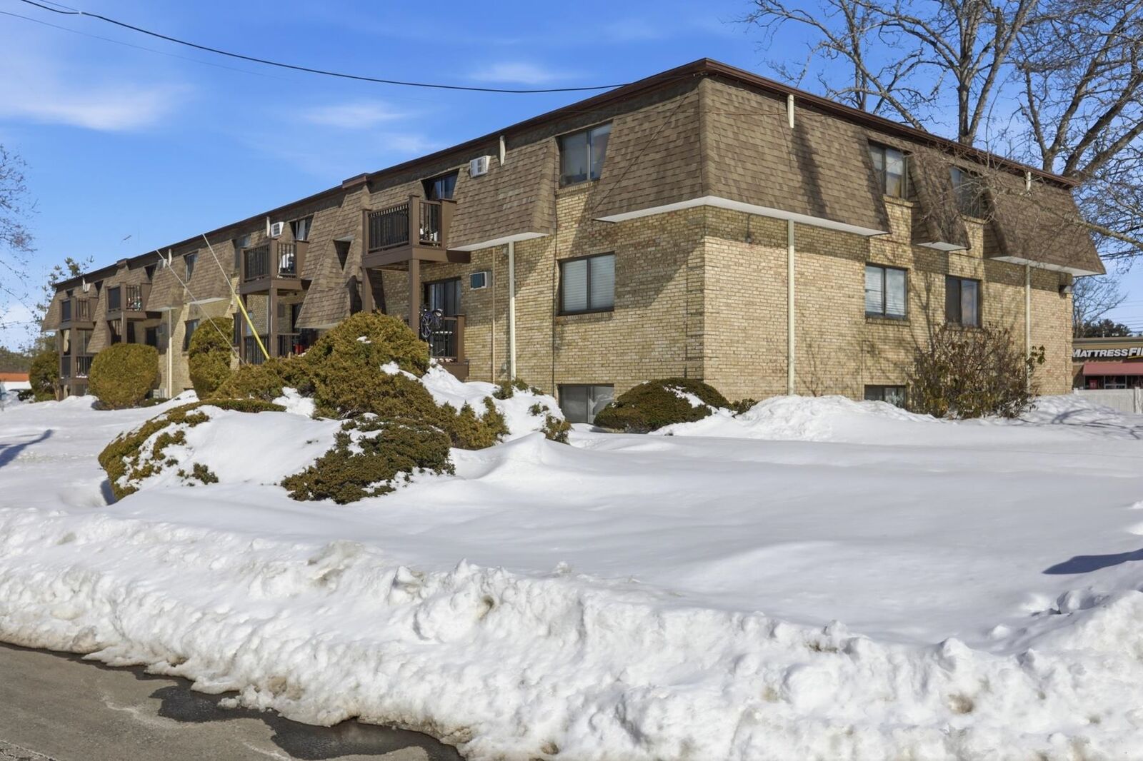 Property Photo:  13 Tiffany Road  NH 03079 