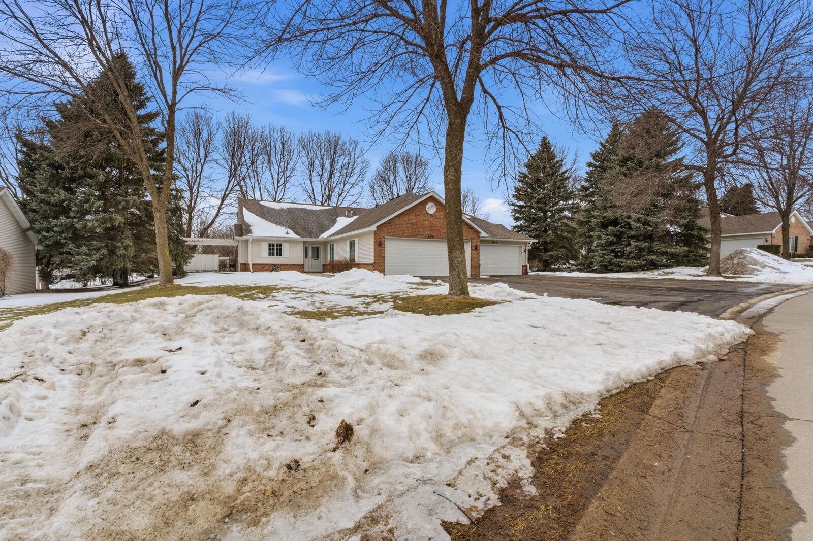 Property Photo:  706 24th Street SE  MN 56201 