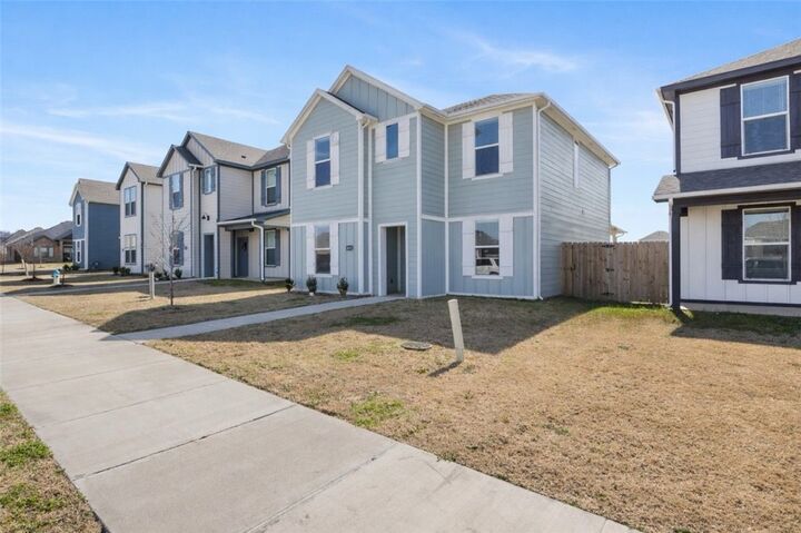 Property Photo:  4813 Triangle Street  AR 72704 