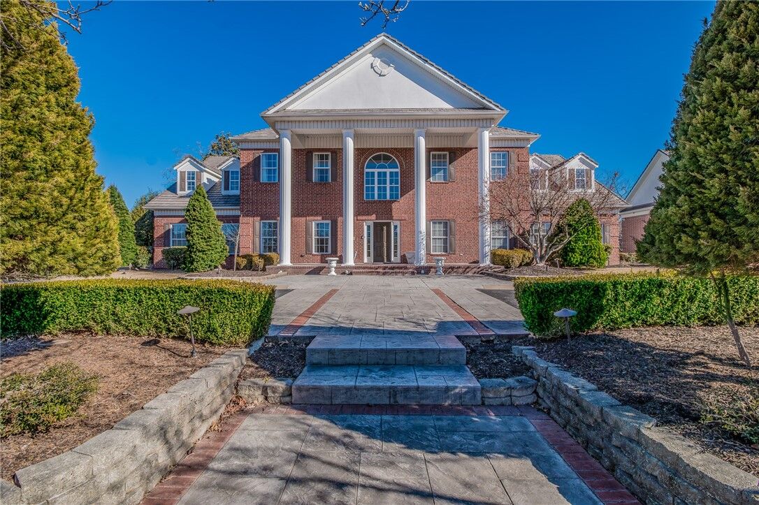 Property Photo:  1 S Beau Chene Lane  AR 72758 