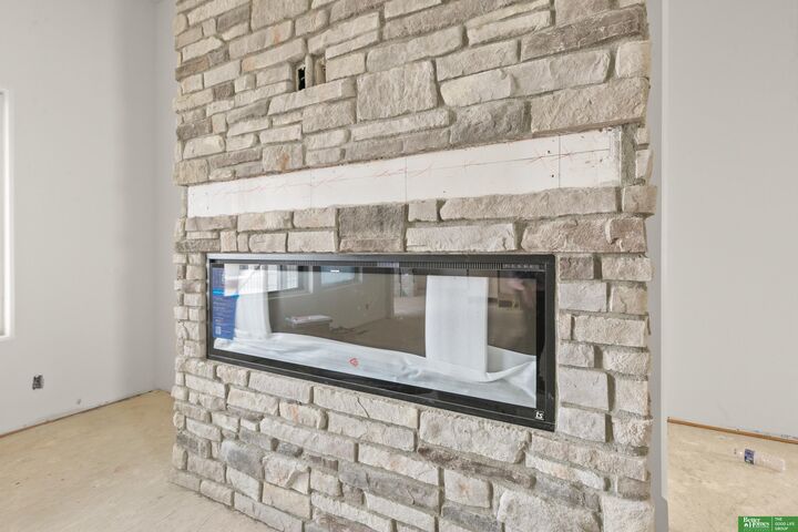 Property Photo: 11703 S 123rd Avenue NE 68046