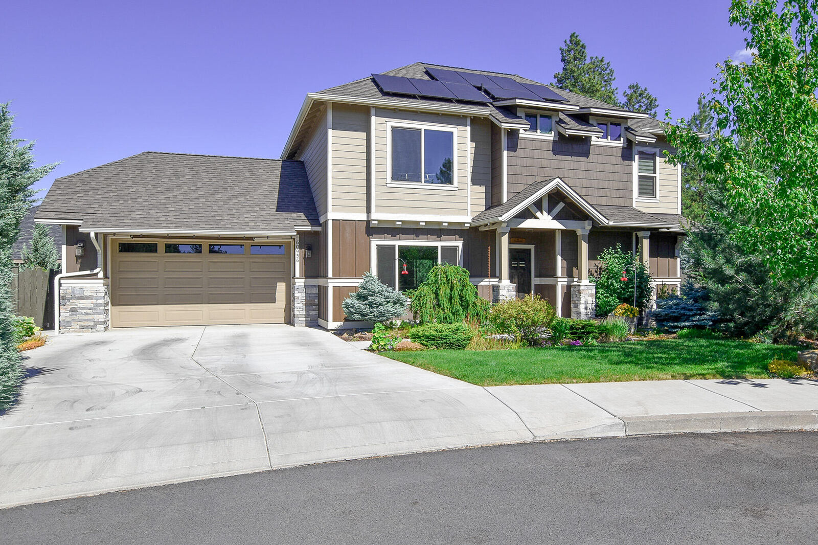 Property Photo: 60956 Miles Court OR 97702