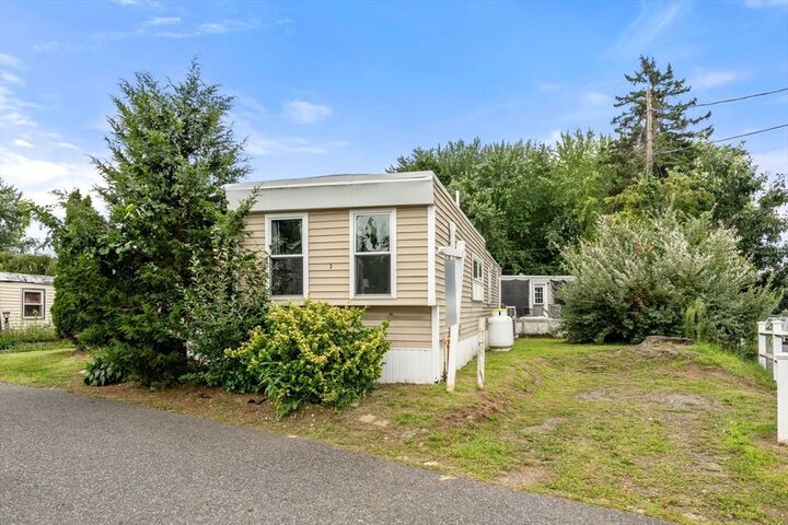 Property Photo: 350 West Street 5 MA 01056