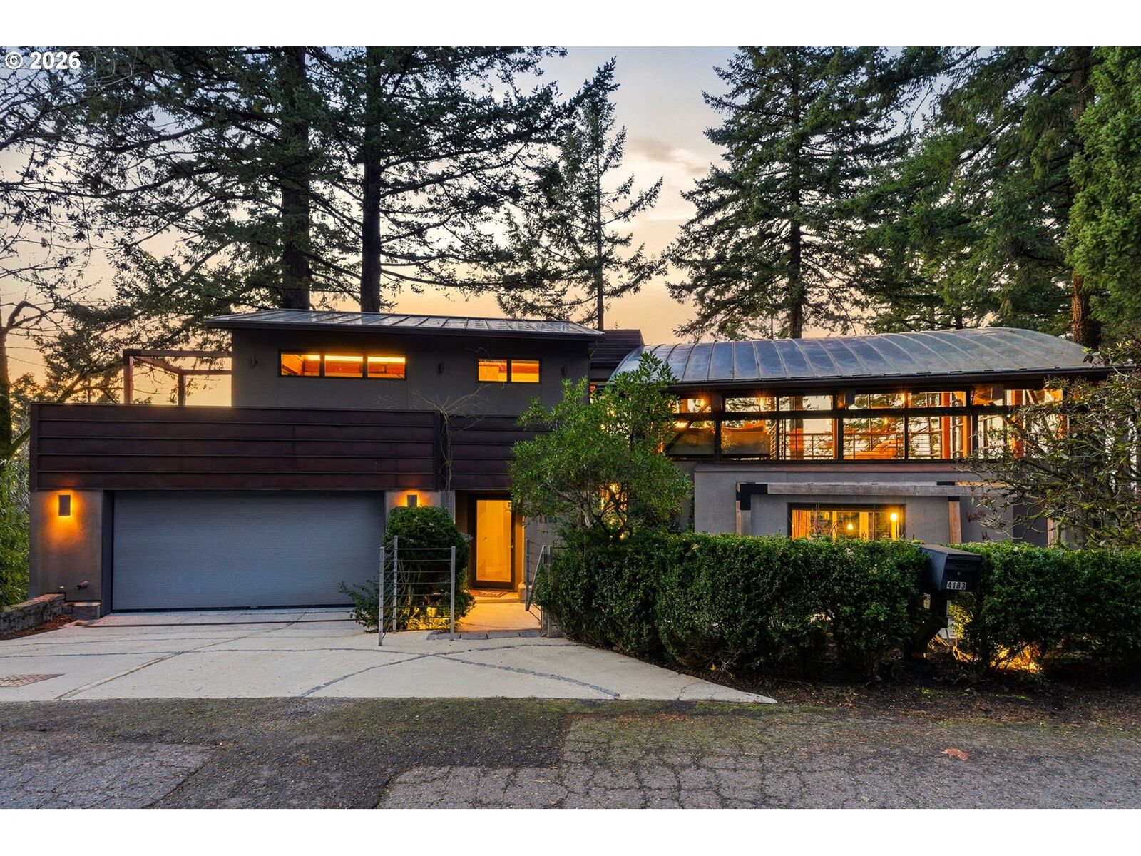 Property Photo: 4183 SW Greenleaf Dr OR 97221