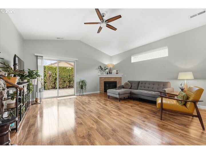 Property Photo:  5022 NE 29th Ave  WA 98663 