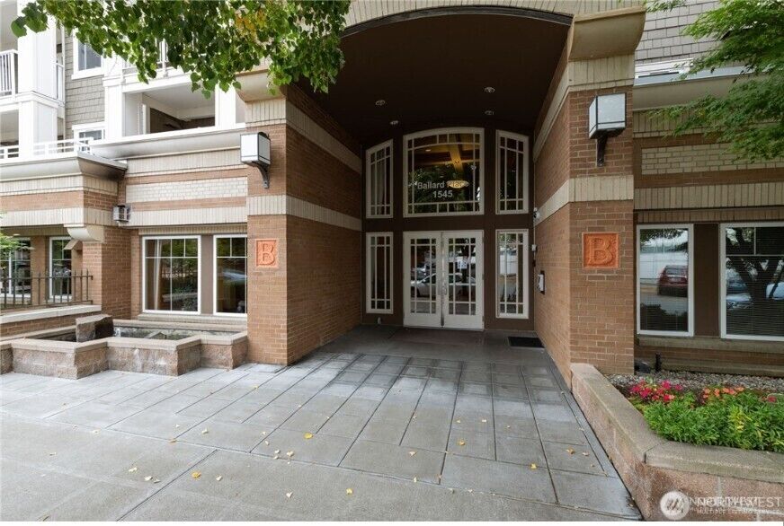 Property Photo: 1545 NW 57th Street 434 WA 98107