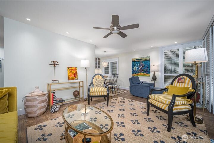 Property Photo:  1616  41st Avenue E 101  WA 98112 