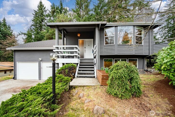 Property Photo:  832 NE 202nd Street  WA 98155 